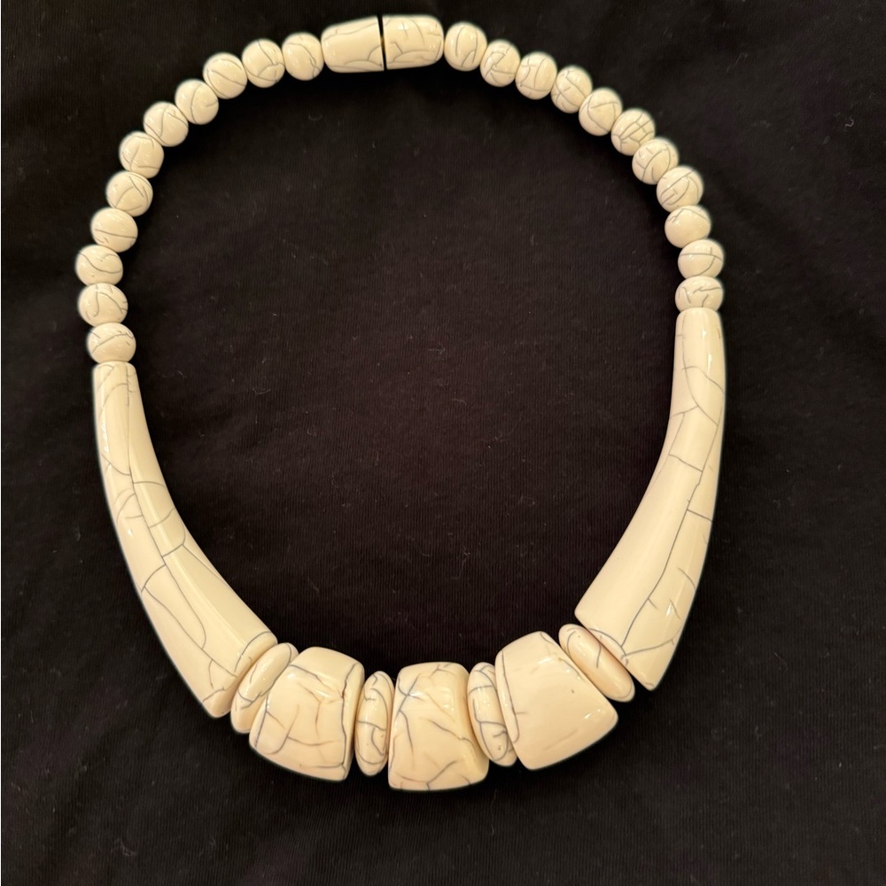 Elegant Cream Beaded Necklace